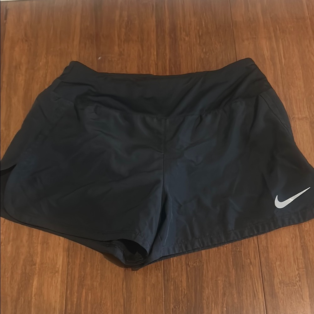 Nike Black Athletic Shorts Lightweight Moisture-Wicking